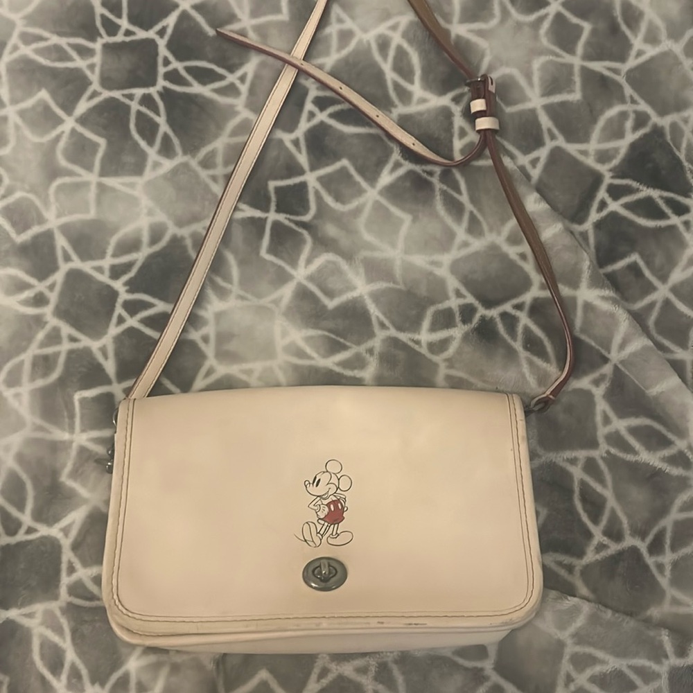 Disney Coach Purse ✨